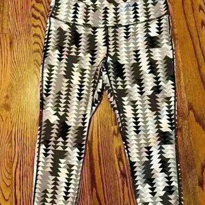 Fit Workout Leggings - Black and white print